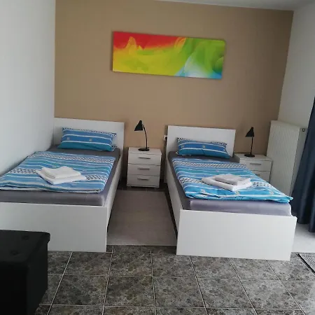 Tiffany Apartman Romantic Lodge *