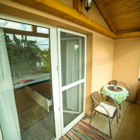 Lodge Tiffany Apartman Romantic Jeno